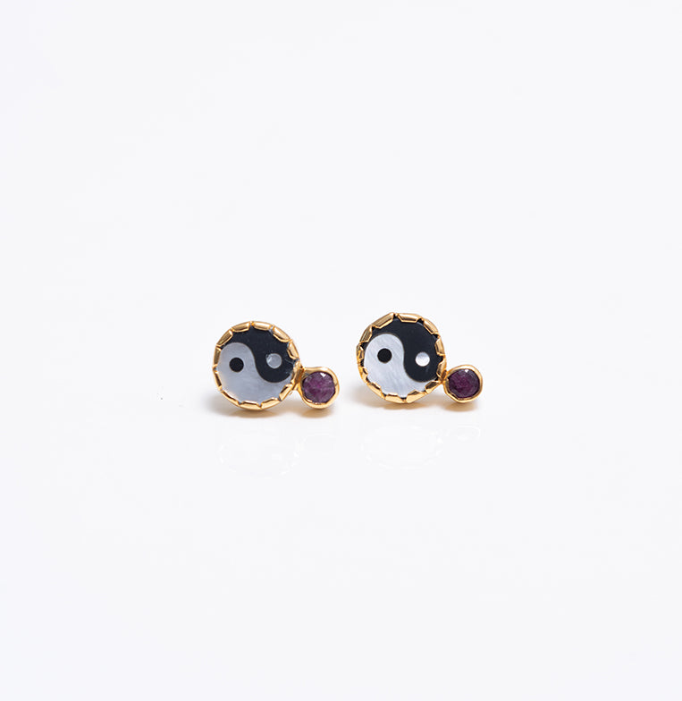 Studs Yin Yang Rubi